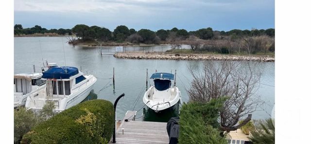 Appartement Duplex à louer - 4 pièces - 80.0 m2 - LE GRAU DU ROI - 30 - LANGUEDOC-ROUSSILLON - Century 21 Rouvière Immobilier