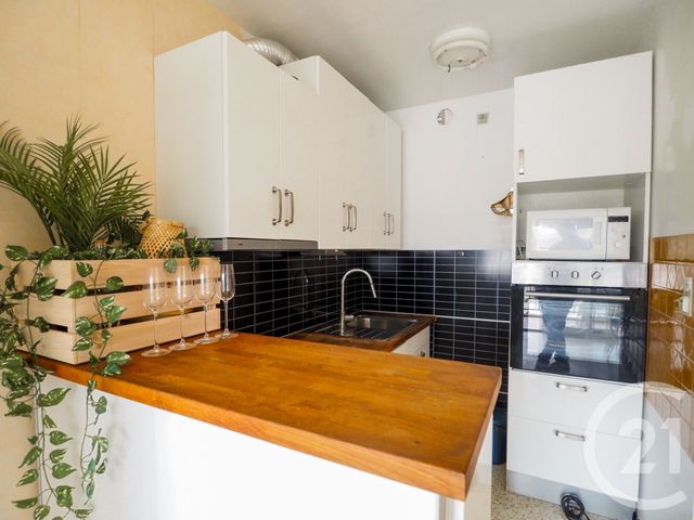Afficher la photo en grand Appartement T2 à vendre - 2 pièces - 39.09 m2 - LE GRAU DU ROI - 30 - LANGUEDOC-ROUSSILLON - Century 21 Rouvière Immobilier