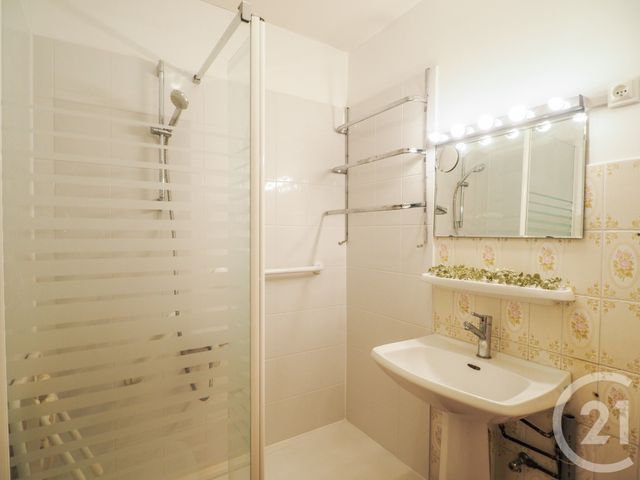 Afficher la photo en grand Appartement T2 à vendre - 2 pièces - 39.09 m2 - LE GRAU DU ROI - 30 - LANGUEDOC-ROUSSILLON - Century 21 Rouvière Immobilier