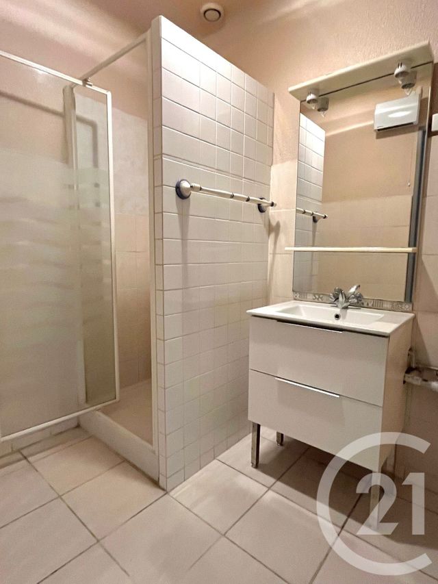 Appartement F3 à louer - 3 pièces - 66.0 m2 - LE GRAU DU ROI - 30 - LANGUEDOC-ROUSSILLON - Century 21 Rouvière Immobilier
